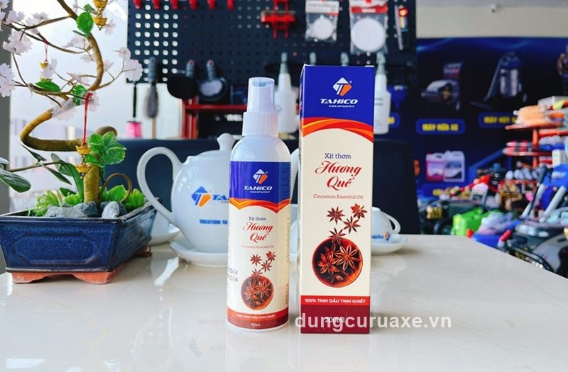 Tinh dầu xịt thơm hương quế