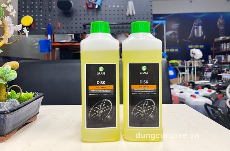 Dung dịch Disk Cleaner tẩy được vết ố cứng đầu bám trên mâm xe