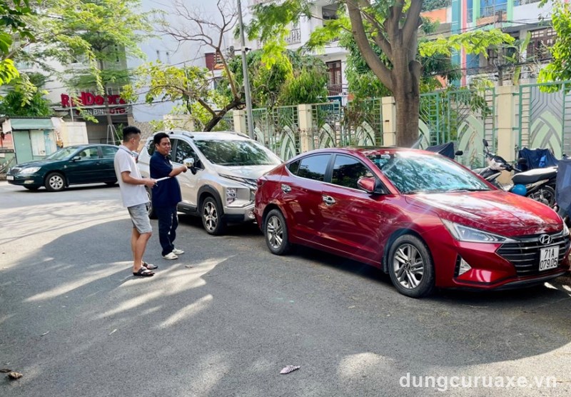 Kiểm tra kỹ càng trước khi nhận xe 