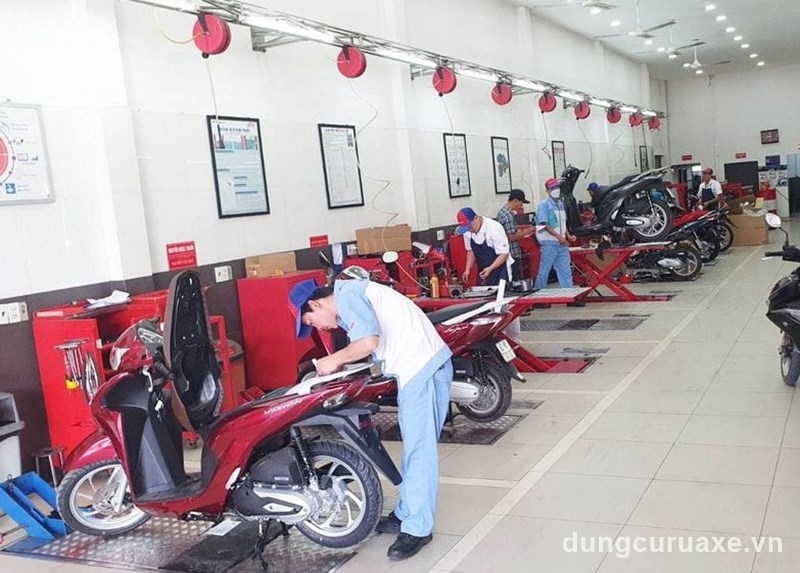 Tốt nhất nên mang xe đến garage để sửa chữa an toàn 