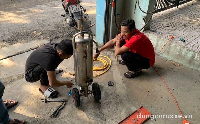 Bảo trì hệ thống ống dẫn và van định kỳ 