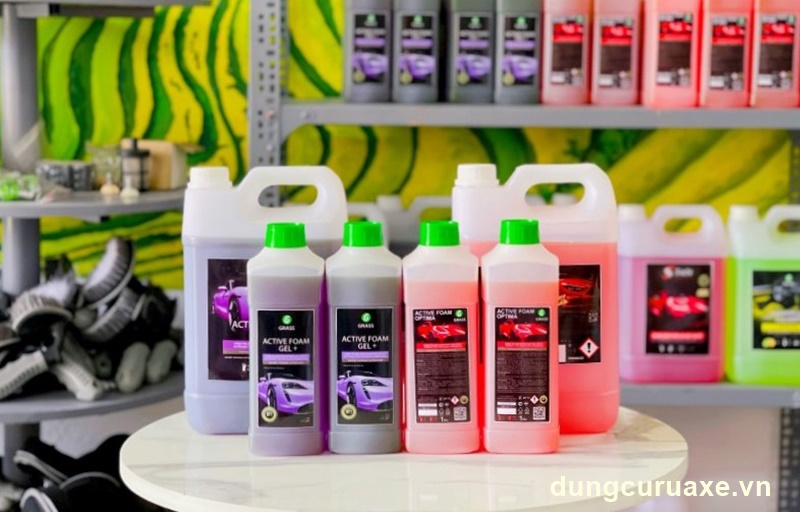 Dung dịch rửa xe chuyên dụng là một món không thể thiếu