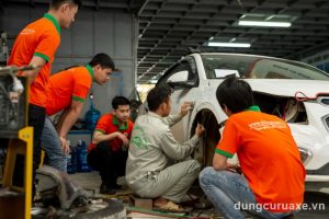 Nhân viên chăm sóc xe, vệ sinh nội thất sẽ có mức lương khác