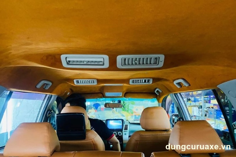 Bọc trần xe bằng da lộn 