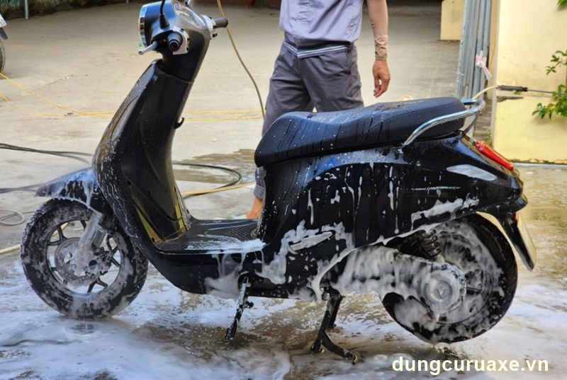 Rửa xe điện hết bao nhiêu tiền?