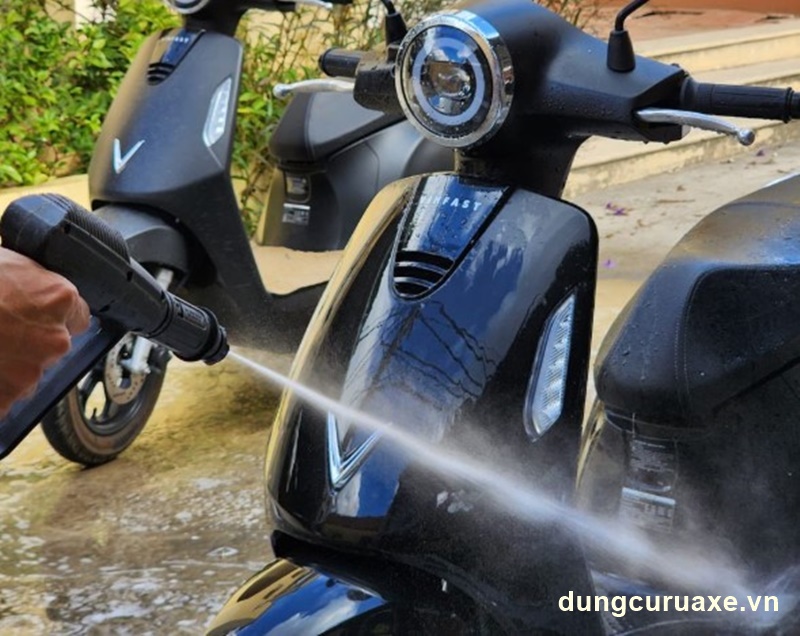 Với xe máy điện thường dao động từ 30.000 – 50.000đ/lần
