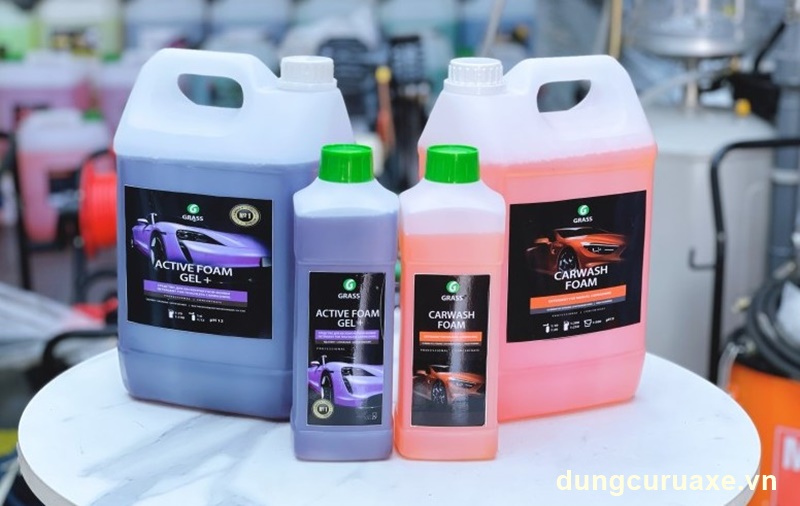Thị trường có rất nhiều loại dung dịch dành cho xe điện Yadea