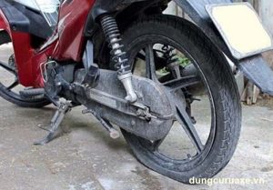 Vì sao lốp xe máy ít sử dụng dễ bị giảm suất, xẹp phanh?