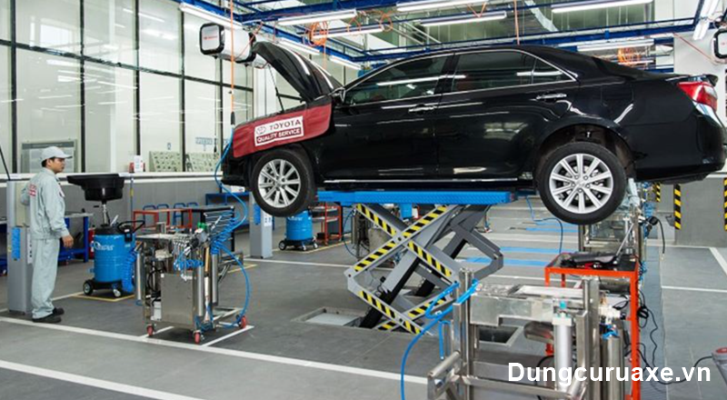 Có nhiều cách để bảo dưỡng ô tô mùa mưa bão 