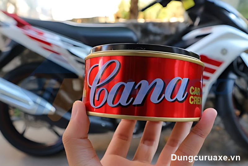 Đối với vết xước nhỏ, nông thì có thể dùng canva để khắc phục 