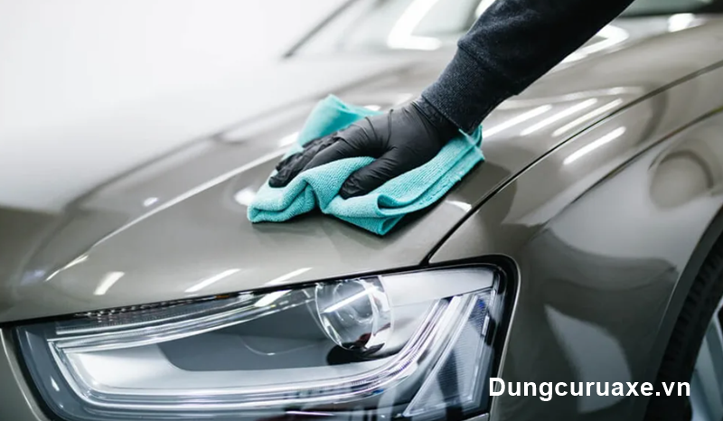 Phủ bóng sơn xe 