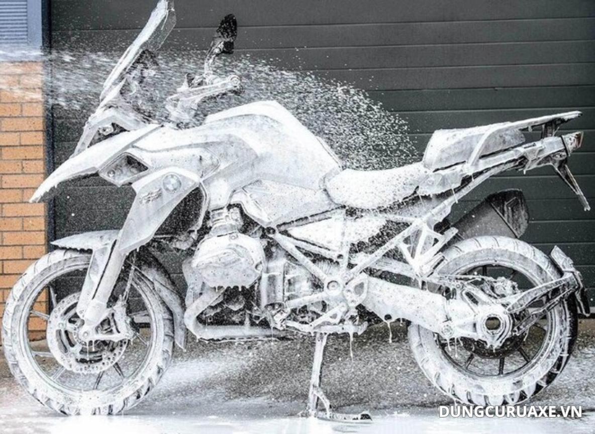 Vệ sinh xe định kỳ giúp xe luôn giữ tình trạng mới