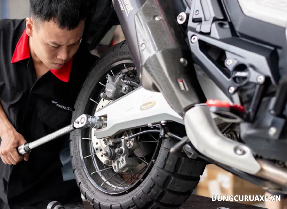 Kiểm tra hệ thống phanh định kỳ giúp an toàn trong mỗi chuyến đi