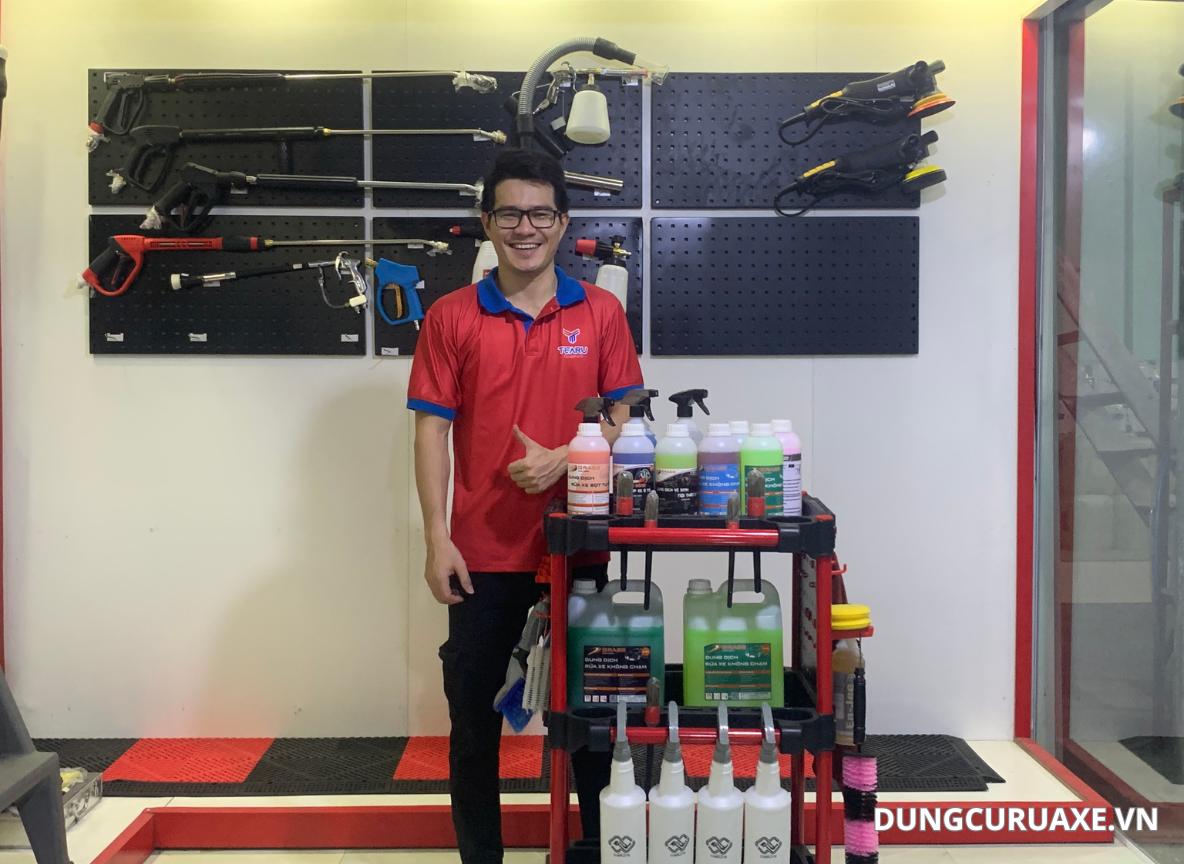 Kệ để dụng cụ 3 tầng giúp nâng cao tính chuyên nghiệp khi làm nghề