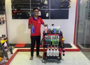 Xe Đẩy Dụng Cụ 3 Tầng Giá Rẻ, Bền Bỉ Cho Tiệm Rửa Xe & Sửa Xe Chuyên Nghiệp