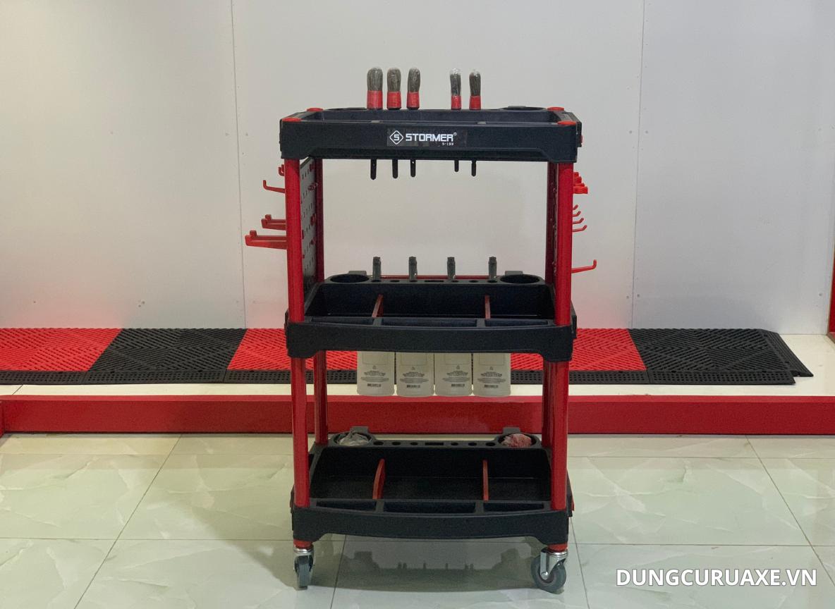 Lựa chọn kệ để dụng cụ bằng kim loại được sơn tĩnh điện và có bánh xe di chuyển