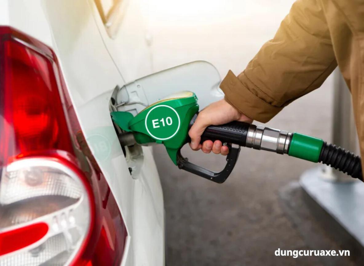 Đổ Xăng E10 Khi Xe Còn Xăng 95 sẽ không gây hại cho động cơ